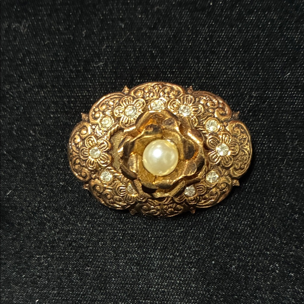 Vintage Gold Floral crystal and Pearl Accent Brooch - Elegant Women's Jewelry